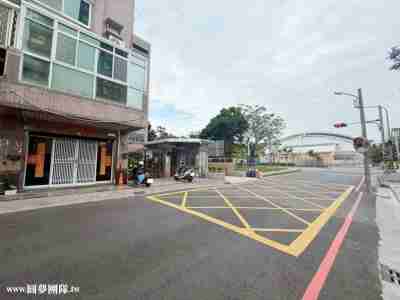 東橋圖書館1+2+3搶手朝南店面附平車| 台南市永康區